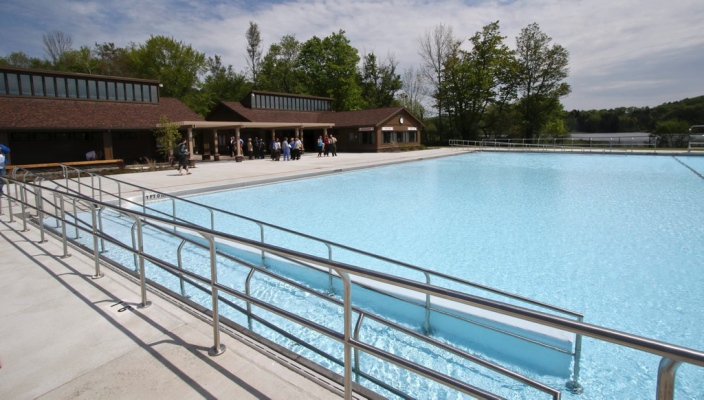 Lackawanna State Park pool staying open