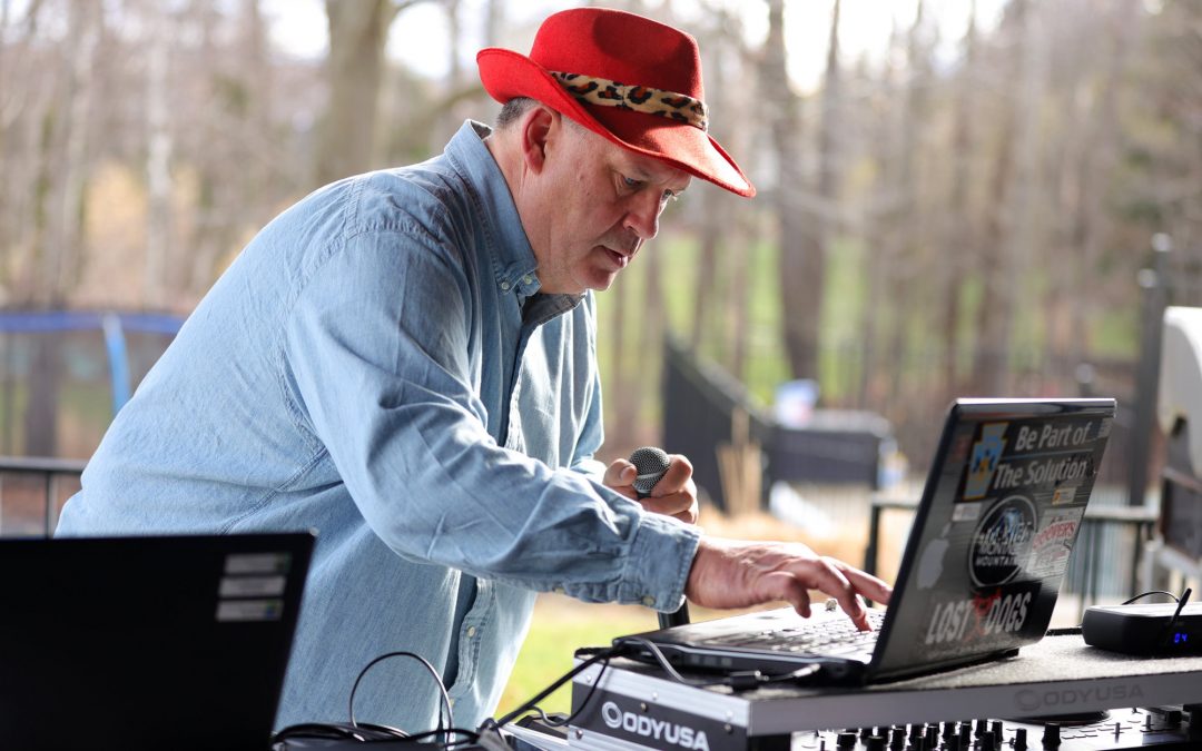 DJ’s party porch brings smiles, dancing to NEPA