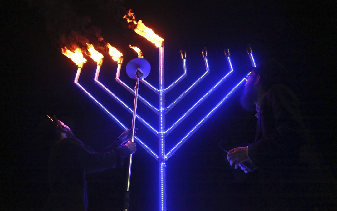 Time Warp – Hebrew Day School students celebrate Hanukkah with song, gatherings