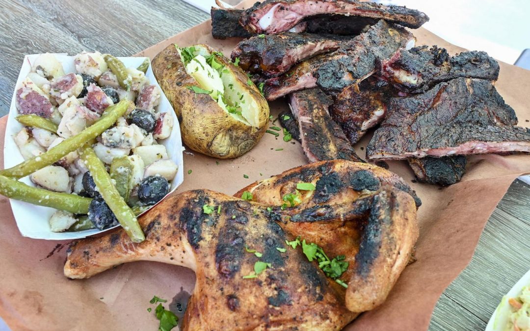 Cusumano’s focuses on barbecue in outdoor dining area